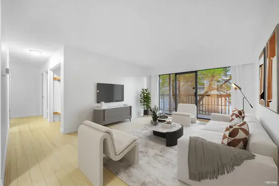 103 150 East 5th Street, North Vancouver