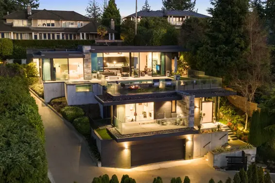 6252 Overstone Drive, West Vancouver