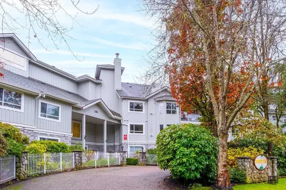308 1283 Parkgate Avenue, North Vancouver