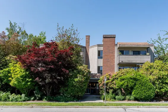 107 206 East 15th Street, North Vancouver