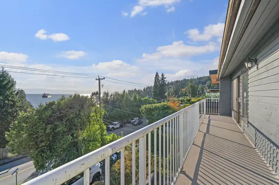 3321 Marine Drive, West Vancouver For Sale - image 25