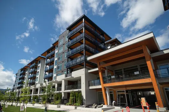 403 108 East 8th Street, North Vancouver