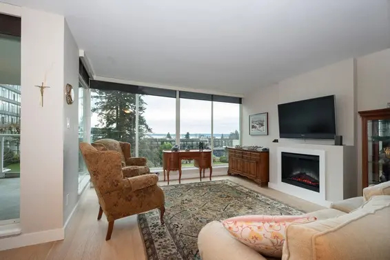 301 1455 Duchess Avenue, West Vancouver For Sale - image 4