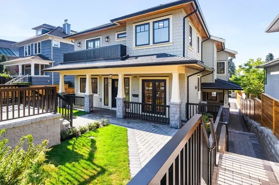 265 West 6th Street, North Vancouver