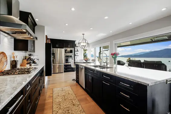 50 Panorama Road, Lions Bay