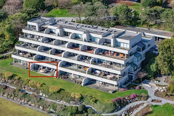 11 2238 Folkestone Way, West Vancouver