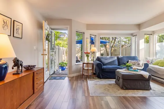 101 131 West 20th Street, North Vancouver