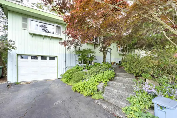 1032 Canyon Boulevard, North Vancouver