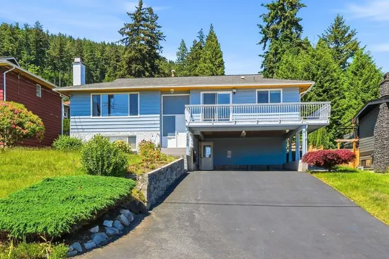 1218 Chamberlain Drive, North Vancouver