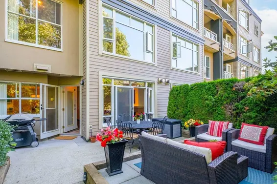 204 3600 Windcrest Drive, North Vancouver