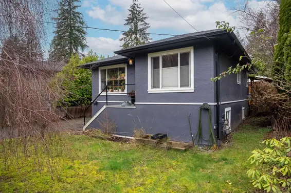 518 West 23rd Street, North Vancouver