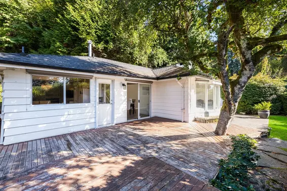 4110 Burkeridge Place, West Vancouver