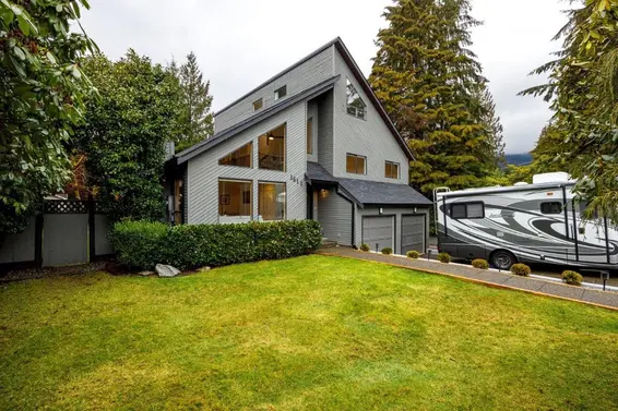 1611 Lockehaven Road, North Vancouver