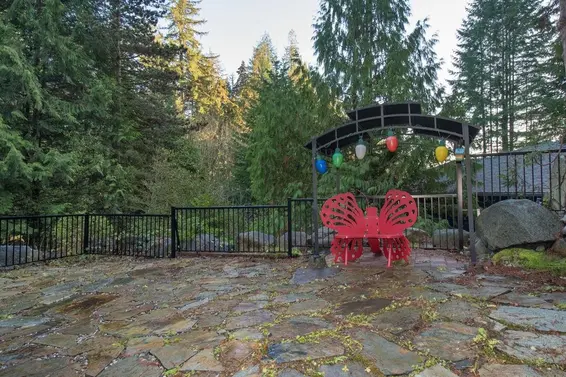 285 Rabbit Lane, West Vancouver For Sale - image 31