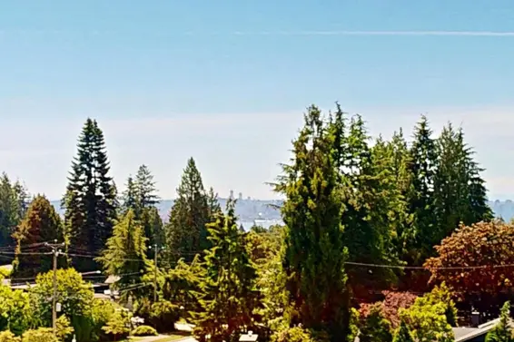402 650 Evergreen Place, North Vancouver