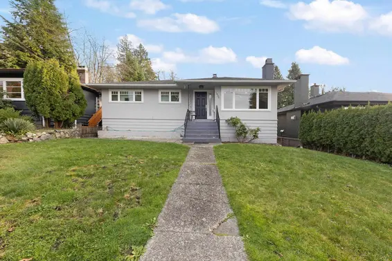 1820 Larson Road, North Vancouver