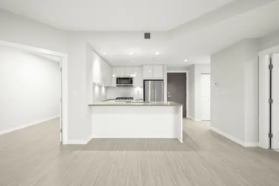 301 2632 Library Lane, North Vancouver