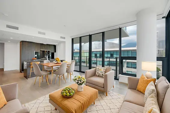 615 135 East 13th Street, North Vancouver