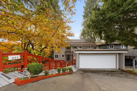 271 Montroyal Boulevard, North Vancouver