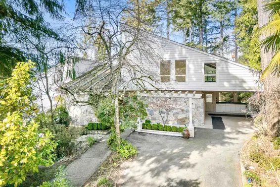 5295 Gulf Place, West Vancouver