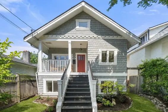 396 East Keith Road, North Vancouver