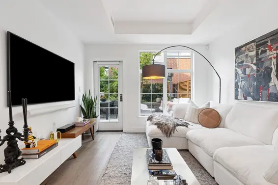 134 2070 Curling Road, North Vancouver