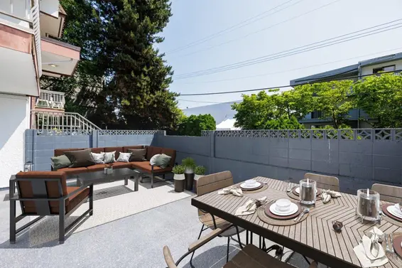 3 135 West 21st Street, North Vancouver