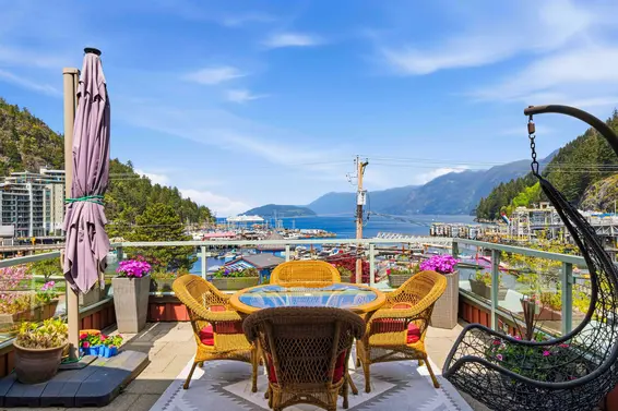 PH 1 6688 Royal Avenue, West Vancouver