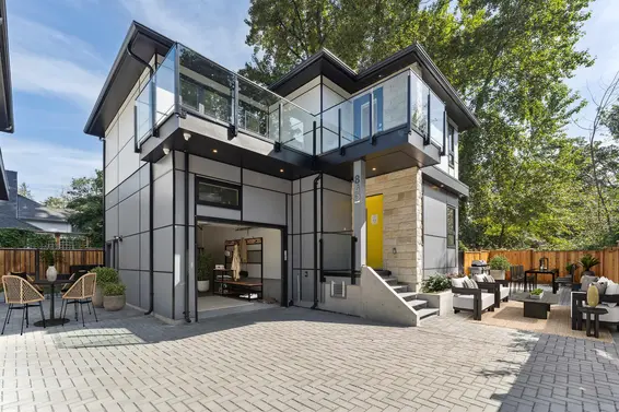 842 St. Denis Avenue, North Vancouver