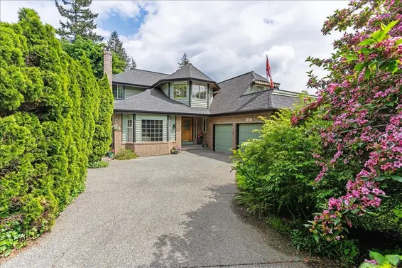 2471 Mowat Place, North Vancouver
