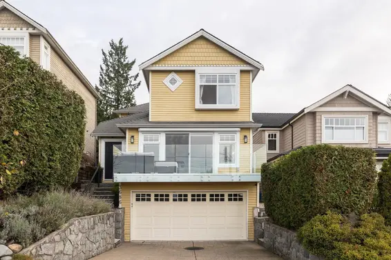 3686 Carnarvon Avenue, North Vancouver