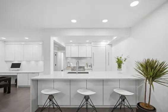 3321 Mountain Highway, North Vancouver
