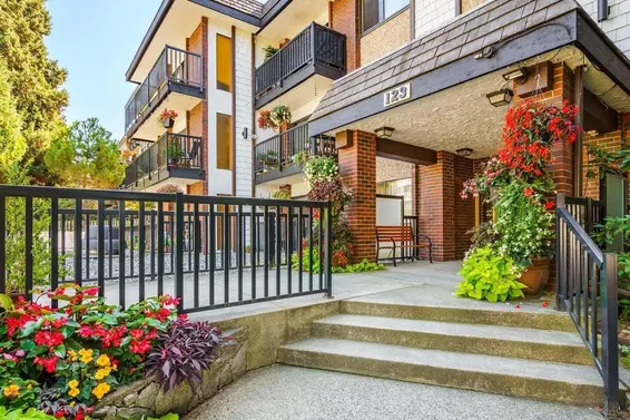 107 123 East 19th Street, North Vancouver