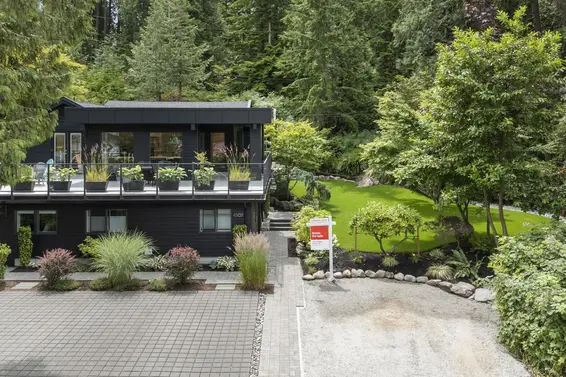 4507 Summerside Lane, North Vancouver