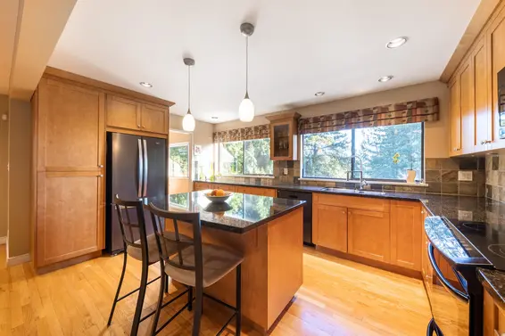 4623 Caulfeild Drive, West Vancouver For Sale - image 13