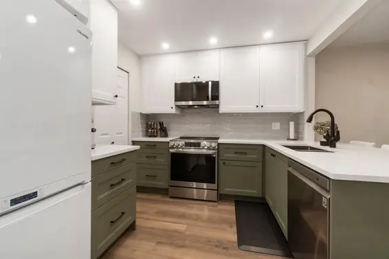 310 1000 Bowron Court, North Vancouver