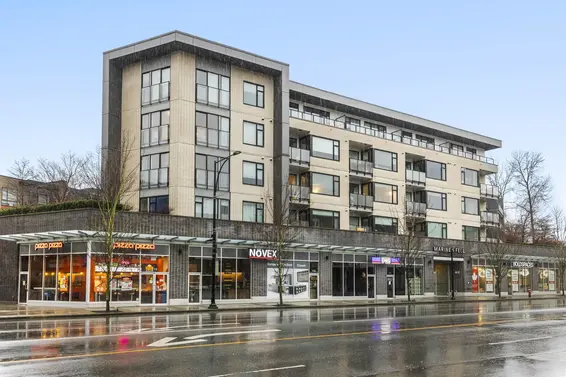 201 725 Marine Drive, North Vancouver