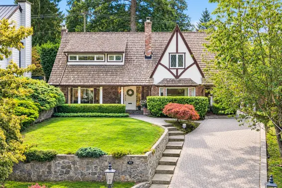 971 Canyon Boulevard, North Vancouver