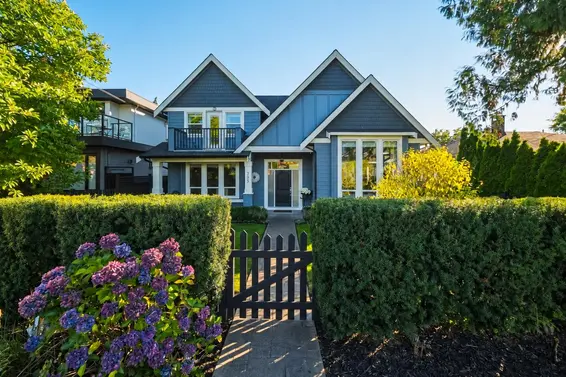355 East 15th Street, North Vancouver