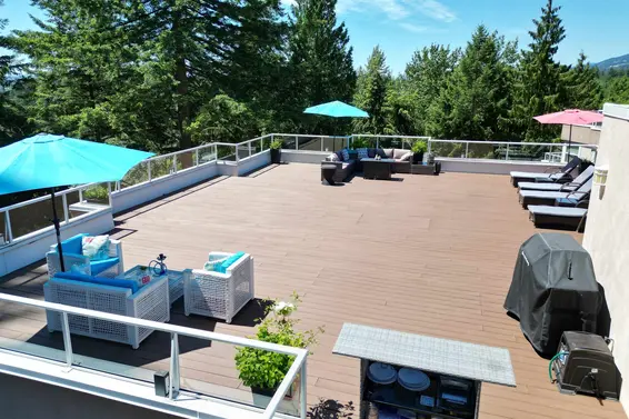 11 2425 Edgemont Boulevard, North Vancouver
