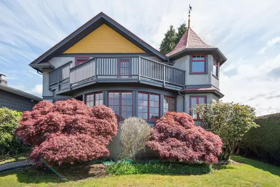 1312 Grand Boulevard, North Vancouver