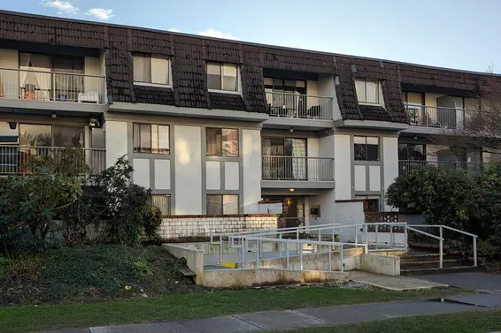 105 275 West 2nd Street, North Vancouver