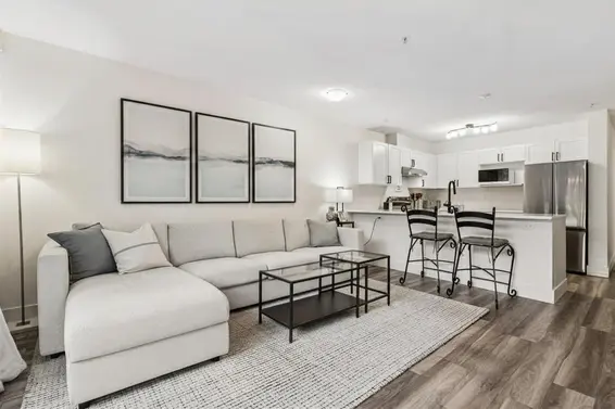 102 365 East 1st Street, North Vancouver