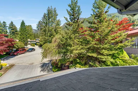 5542 Deerhorn Place, North Vancouver For Sale - image 30