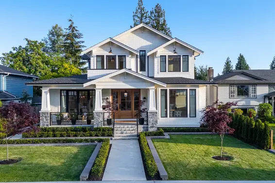821 East 16th Street, North Vancouver