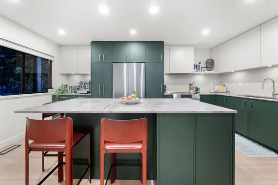 34 1910 Cedar Village Crescent, North Vancouver