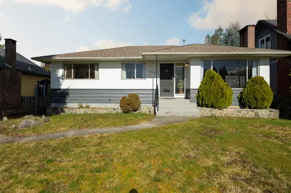 522 East 17Th Street, North Vancouver