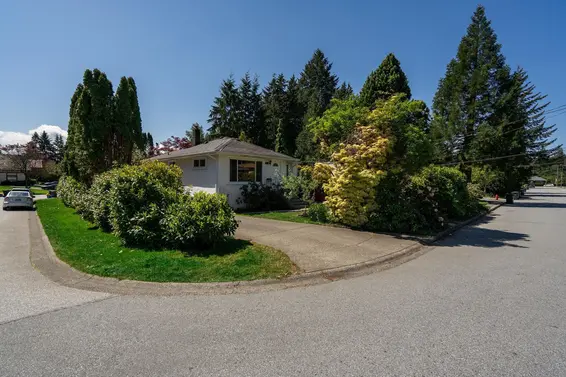 1625 Westover Road, North Vancouver For Sale - image 31