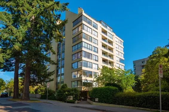 802 1412 Esquimalt Avenue, West Vancouver