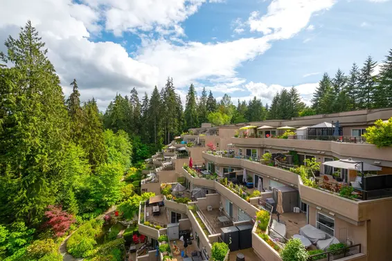 706 1500 Ostler Court, North Vancouver